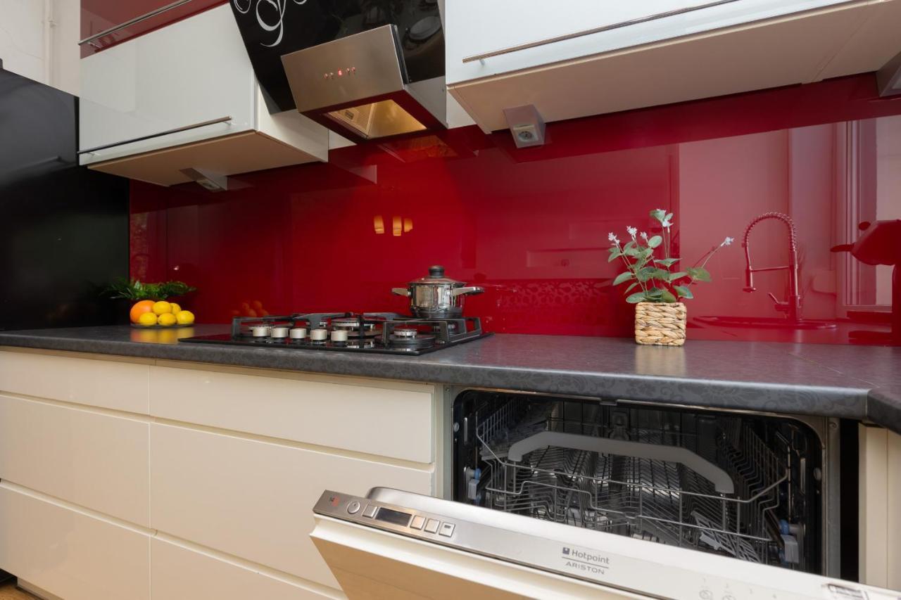 Metro Targowek Spacious Apartment With Parking By Noclegi Renters Varsovia Exterior foto